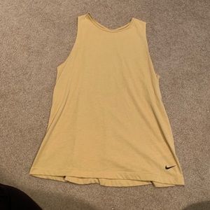 Nike top